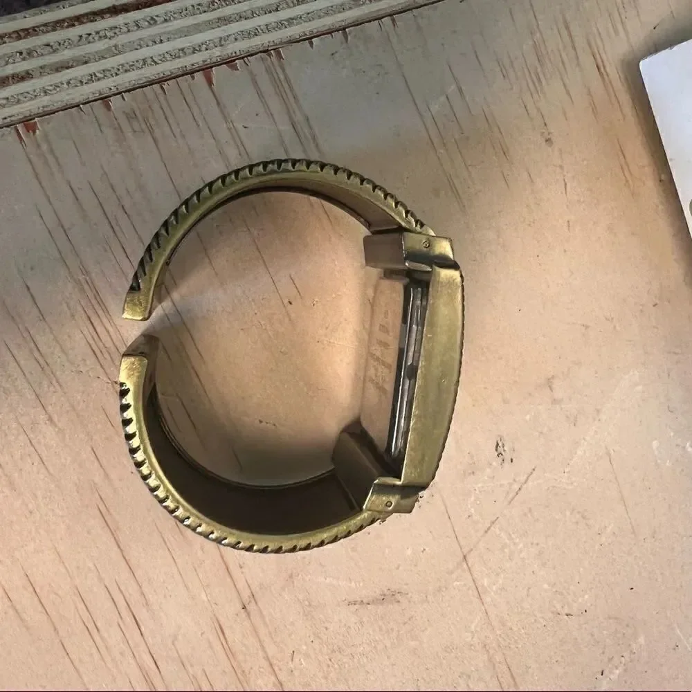 ANCIENT TIMES Premier Designs Cuff Watch Comes With New Battery PDW#1